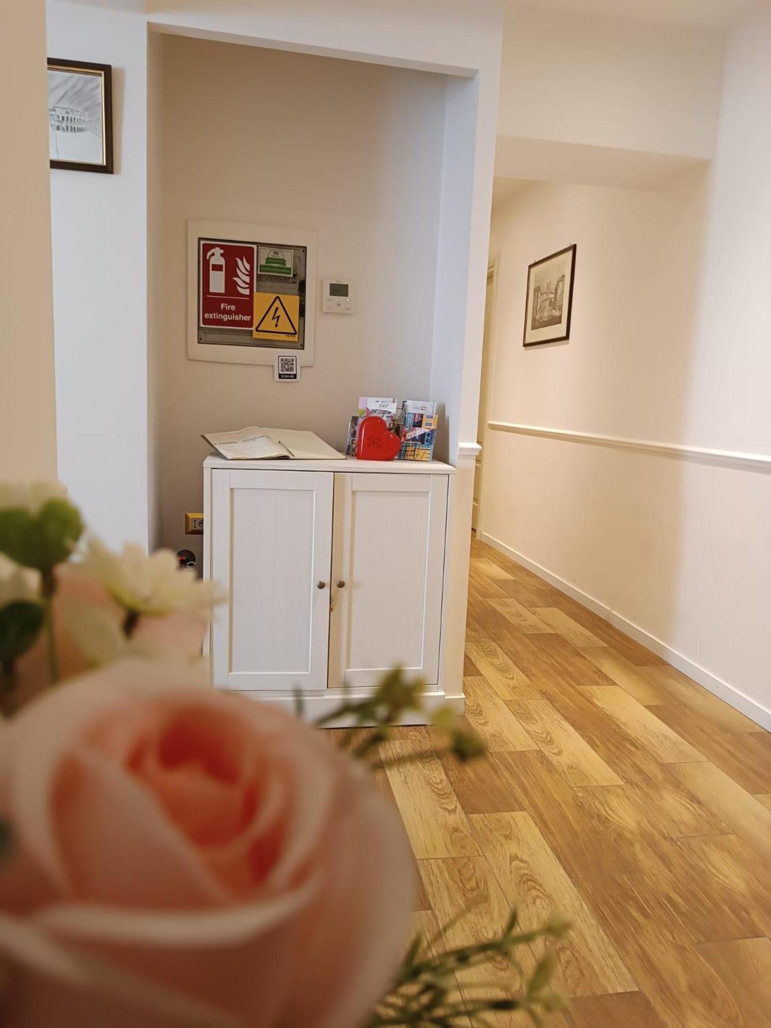 Elegant Rooms Roma - Guest House Ngoại thất bức ảnh