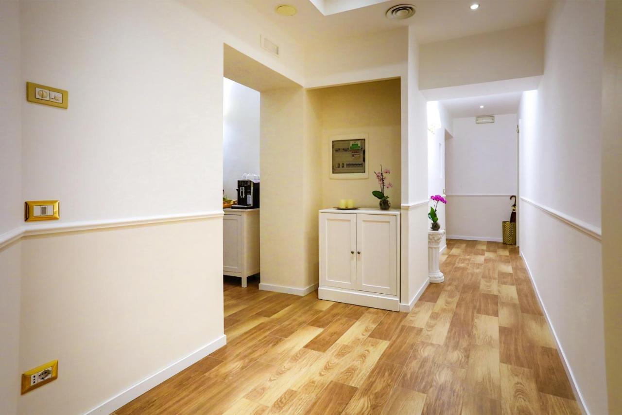 Elegant Rooms Roma - Guest House Ngoại thất bức ảnh